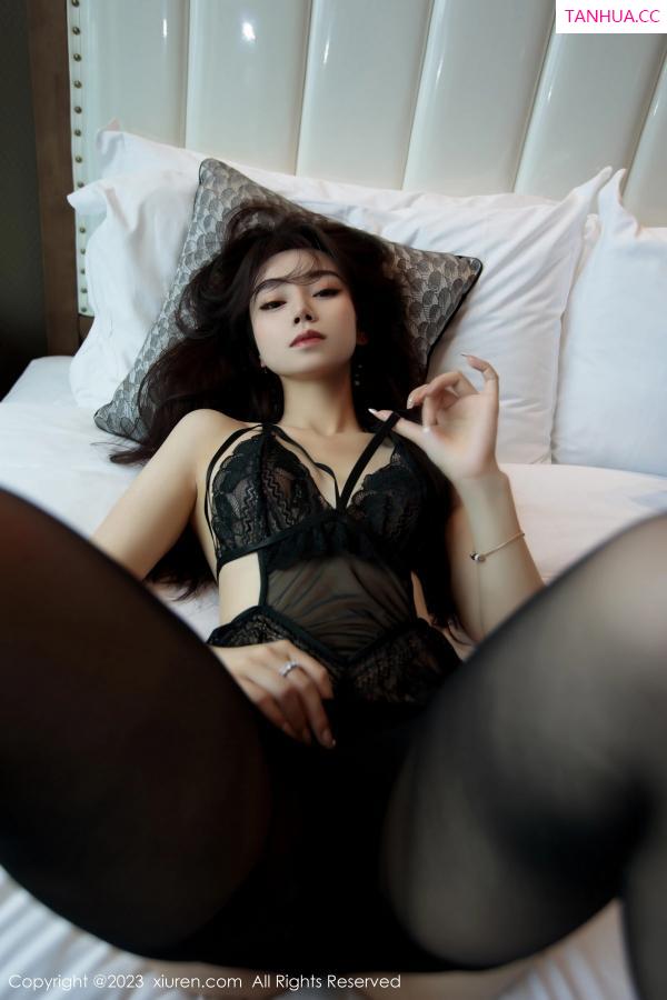   [XiuRen]高清写真图 2023.06.21 No.6955 苏曼兮 黑丝美腿第47张图片